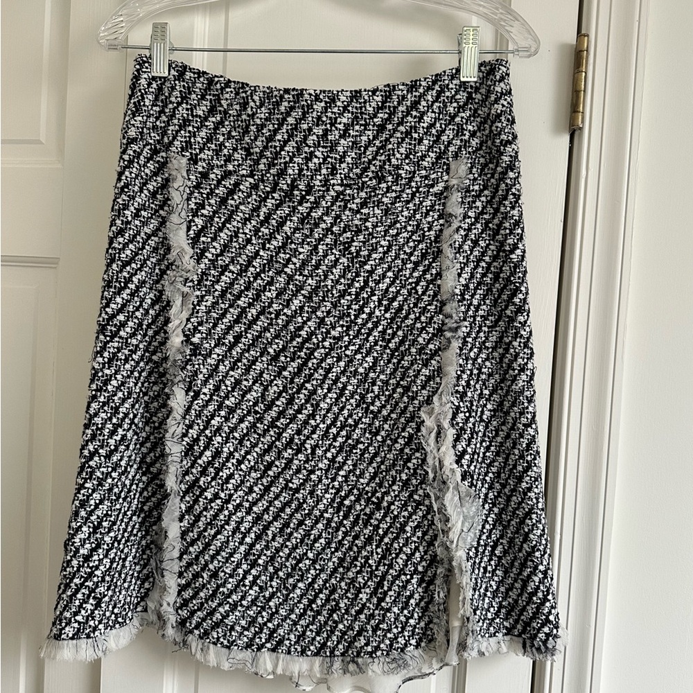 Ricky Freeman Terry John Black/White Wool Skirt US 6, Decorative Floral Lining